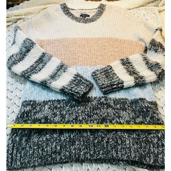 American Eagle sweater Size M - Picture 7 of 7